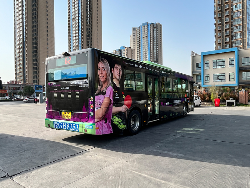 WTT公交車廣告